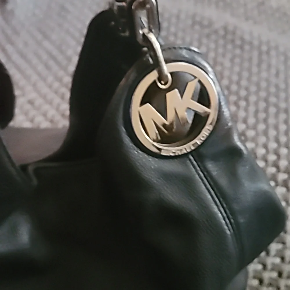 MK - Picture 2 of 6